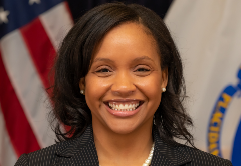 Lauren Jones Headshot